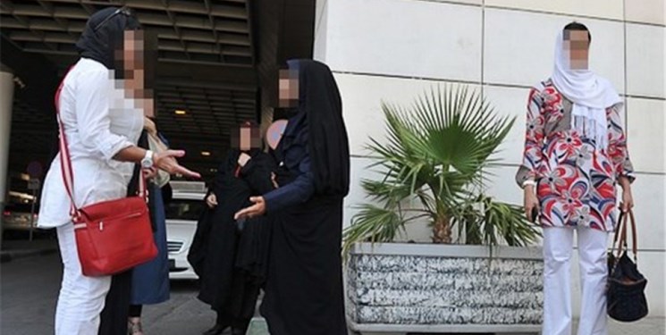 برخورد با کشف حجاب در دستور کار پلیس/ تذکر، تعهد و ارشاد در انتظار هنجارشکنان