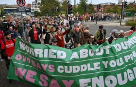 تجمعات سراسری در انگلیس؛ اعتراض به تورم و هزینه‌های زندگی